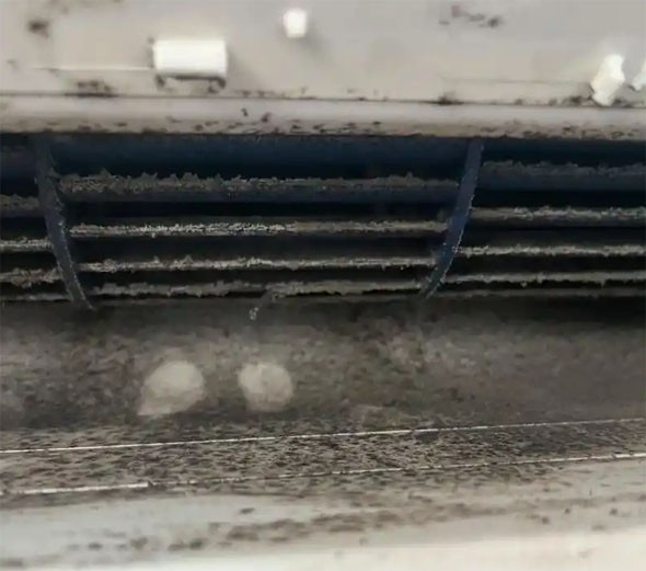 宽甸空调吹的风有股烧焦味是怎么回事